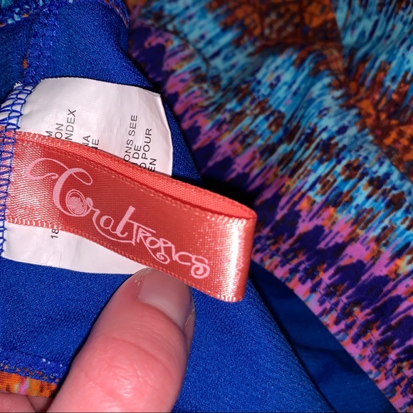 Coral tropics bright coloured patterned bikini top - Picture 2 of 4